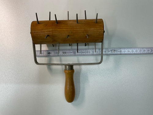 Alte teigstippelwalze holz - alte,